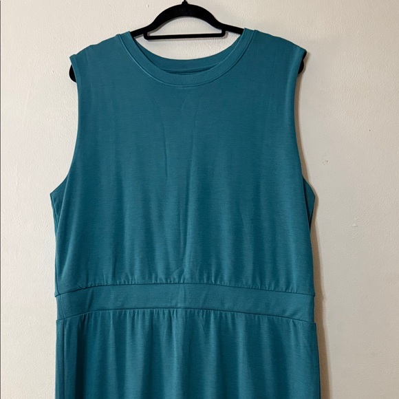 Lou & Grey Soft Knit Sleeveless dress- Size 1X - Picture 3 of 8
